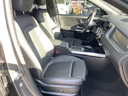 Certified 2025 Mercedes-Benz GLA 250 image 48