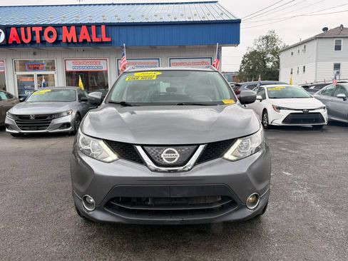 Used 2018 Nissan Rogue Sport SV w/ SV All-Weather Package AWD/4WD image 3