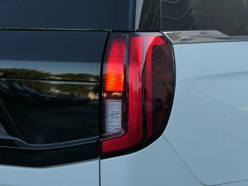 Used 2025 Ford Expedition Max Active image 5