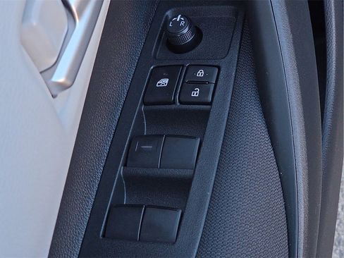 New 2026 Toyota Corolla SE image 18