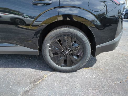 New 2025 Nissan Murano SV image 7