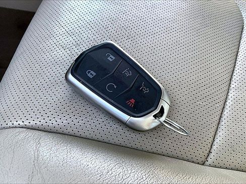 Used 2017 Cadillac Escalade ESV Premium Luxury image 10