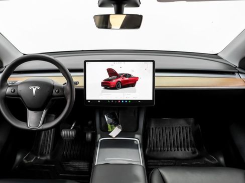 Used 2023 Tesla Model Y Long Range image 11