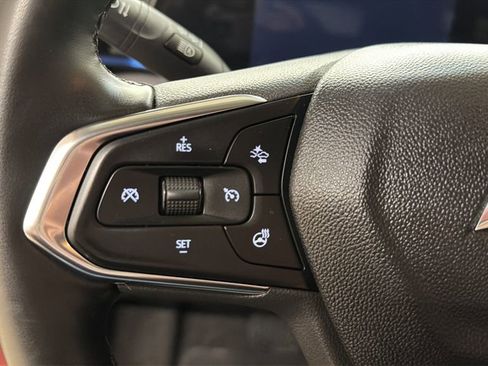 Used 2025 Chevrolet Trax LT w/ LT Convenience Package FWD image 18