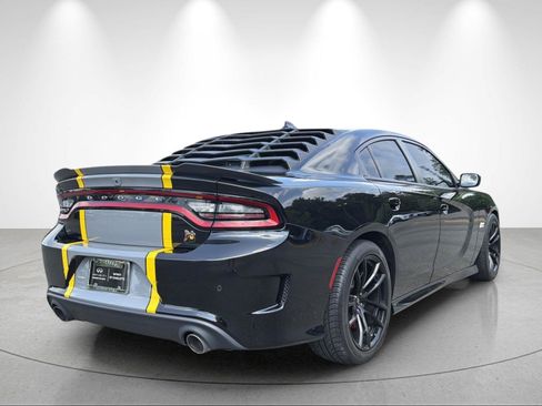 Used 2022 Dodge Charger Scat Pack w/ Dynamics Package RWD image 5