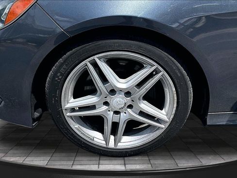 Used 2014 Mercedes-Benz E 350 4MATIC Sedan image 33