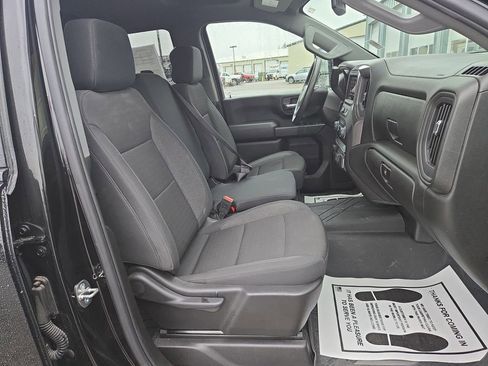 Used 2024 Chevrolet Silverado 2500 Custom w/ Custom Convenience Package image 17