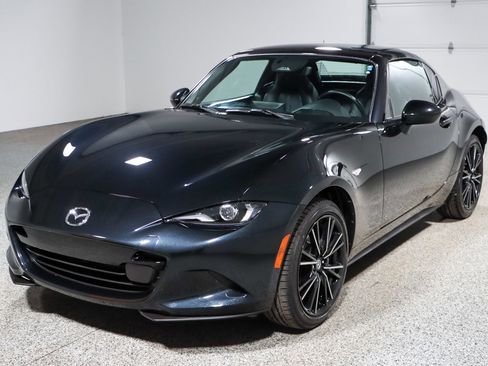 Used 2025 MAZDA MX-5 Miata RF Grand Touring image 27