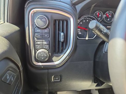 Used 2022 Chevrolet Silverado 1500 LTZ w/ LTZ Convenience Package II AWD/4WD image 21