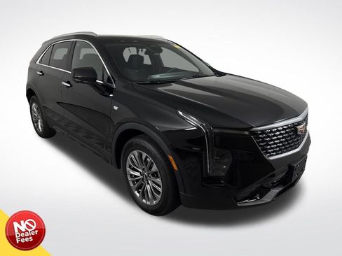 Used 2025 Cadillac XT4 Premium Luxury image 1