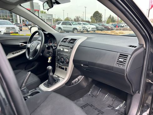 Used 2010 Toyota Corolla S image 26