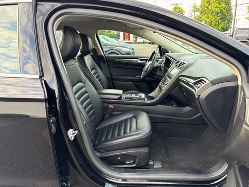 Used 2019 Ford Fusion SEL FWD image 9
