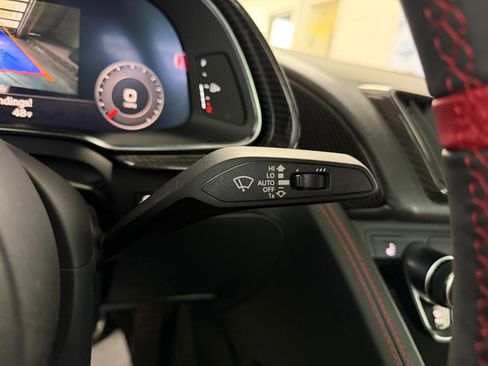 Used 2021 Audi R8 V10 RWD image 32