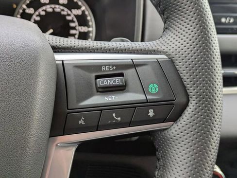 New 2026 Mitsubishi Outlander SE image 30