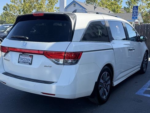 Used 2016 Honda Odyssey Touring Elite image 6