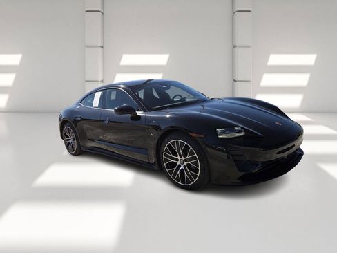 Used 2022 Porsche Taycan Base image 2