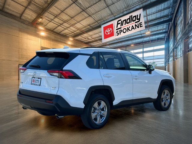 Used 2025 Toyota RAV4 XLE AWD/4WD image 5