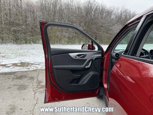 Used 2023 Chevrolet Blazer LT image 11
