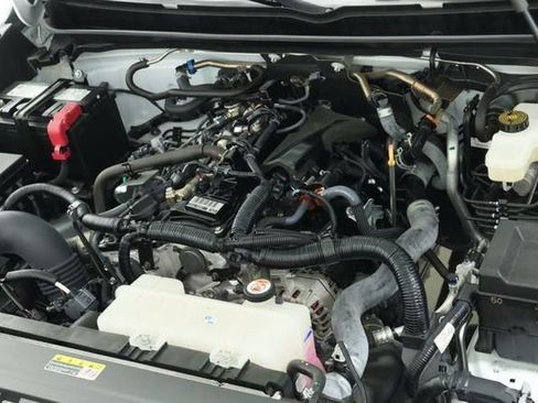 Used 2025 Toyota Tacoma SR5 AWD/4WD image 11