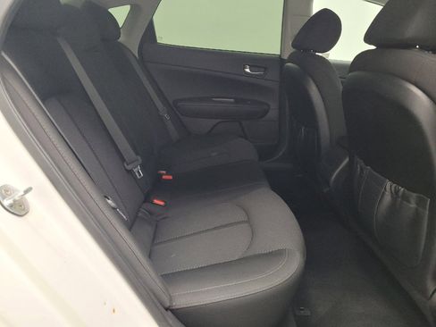 Used 2017 Kia Optima LX w/ Option Group 014 image 19