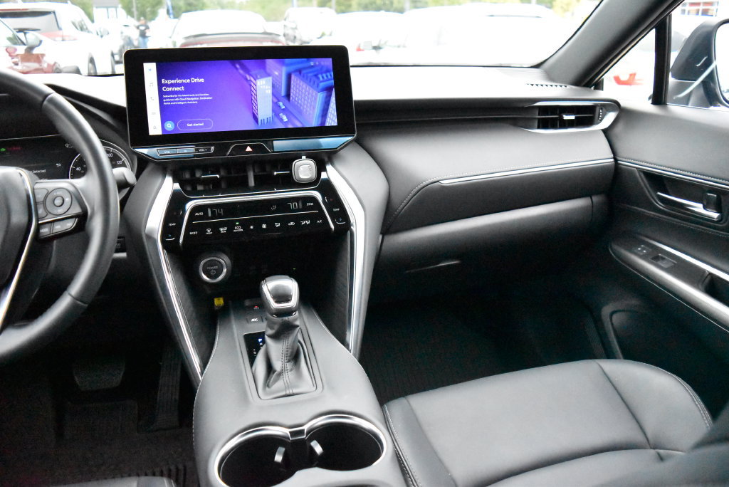 Used 2024 Toyota Venza XLE AWD/4WD image 14