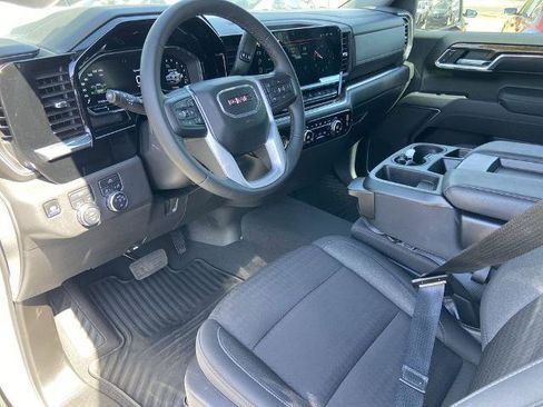 Used 2024 GMC Sierra 1500 Elevation AWD/4WD image 6