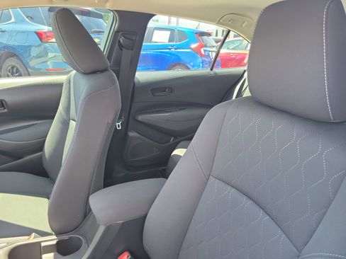 Used 2024 Toyota Corolla LE w/ LE Convenience Package FWD image 18