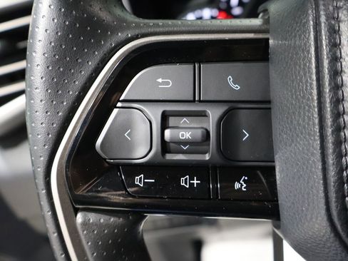 Used 2023 Toyota Tundra SR5 w/ SR5 Convenience Package AWD/4WD image 32