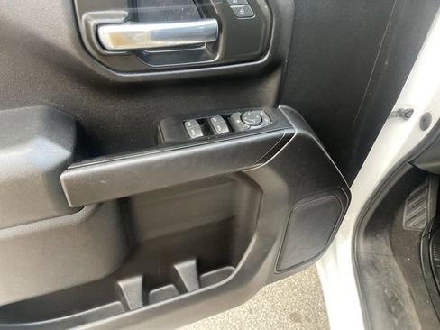 Used 2022 Chevrolet Silverado 1500 Custom image 24