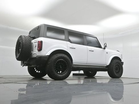 Used 2021 Ford Bronco Outer Banks AWD/4WD image 43