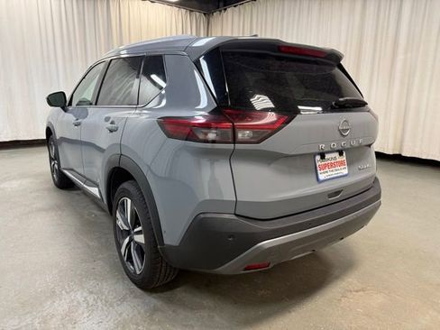 Used 2023 Nissan Rogue SL w/ SL Premium Package image 8