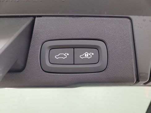 New 2026 Volvo XC60 B5 Ultra w/ Protection Package Premier AWD/4WD image 11