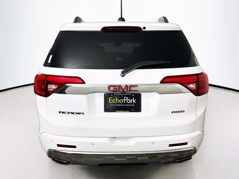 Used 2019 GMC Acadia Denali image 7