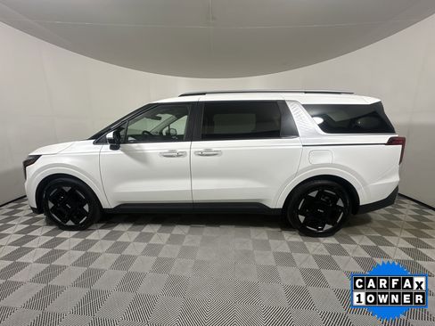 Used 2026 Kia Carnival EX image 4