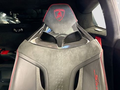 Used 2023 Lamborghini Huracan Sterrato AWD/4WD image 25
