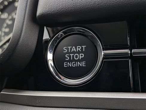 New 2026 Mitsubishi Outlander LE image 19