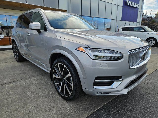Certified 2024 Volvo XC90 B6 Ultimate w/ Lounge Package AWD/4WD image 3