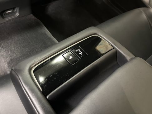 Used 2021 Lexus LS 500 image 33