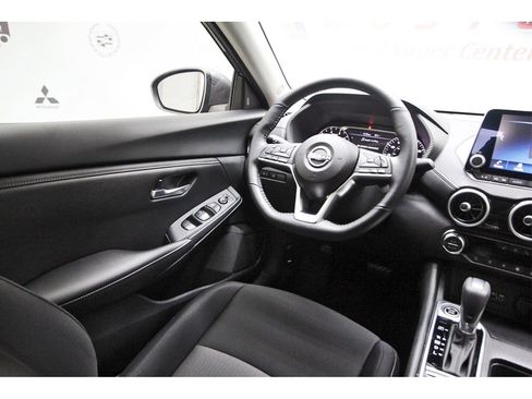 Used 2025 Nissan Sentra SV w/ All-Weather Package image 6