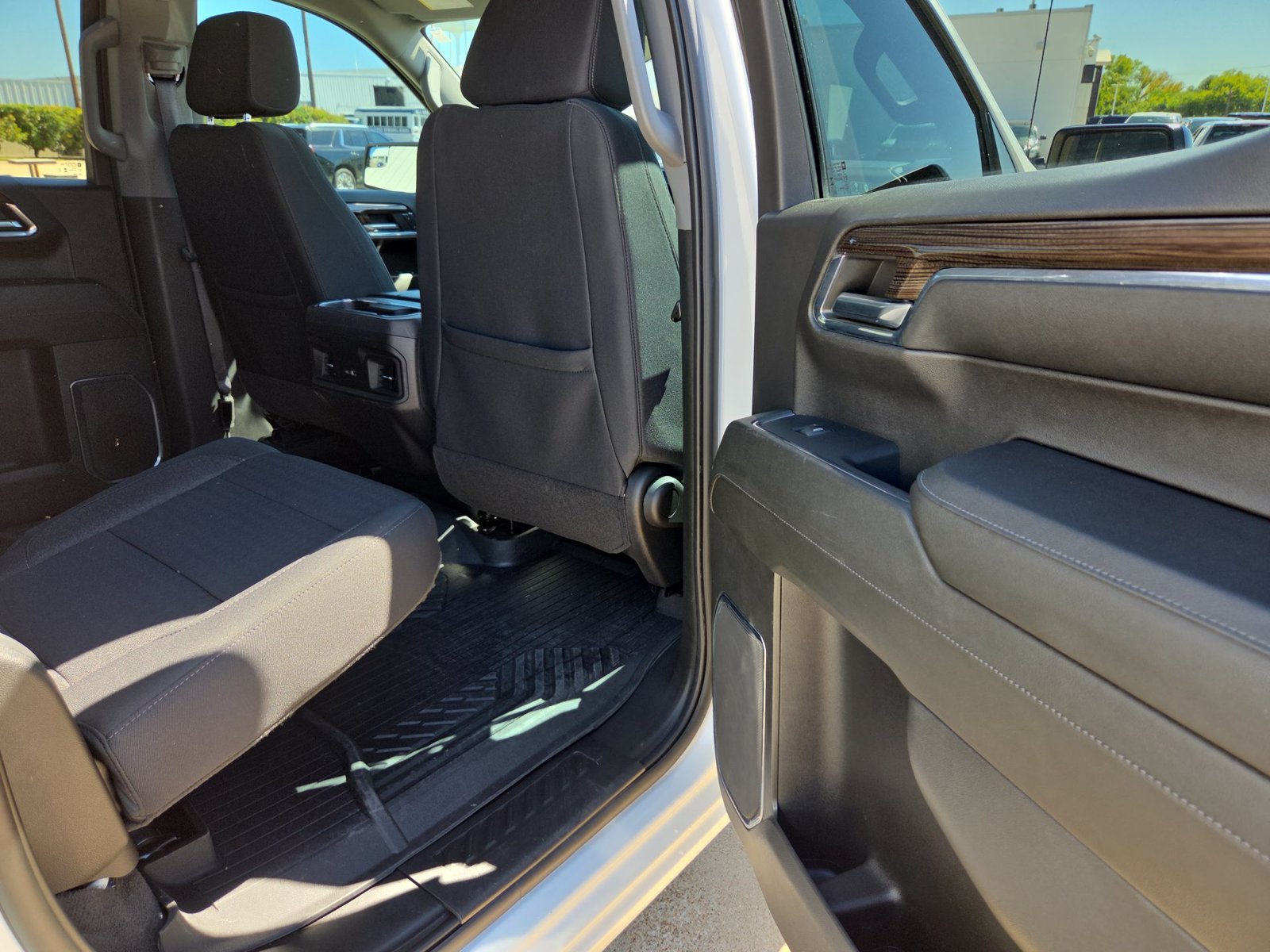 Used 2024 Chevrolet Silverado 1500 LT Trail Boss w/ Convenience Package II AWD/4WD image 26