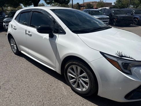 Used 2026 Toyota Corolla SE FWD image 4