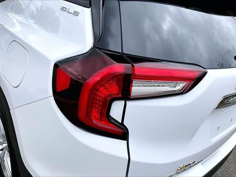 Used 2023 GMC Terrain SLE w/ Driver Convenience Package AWD/4WD image 32