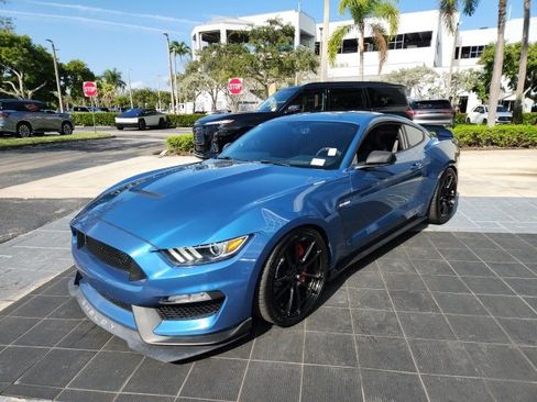 Used 2019 Ford Mustang Shelby GT350 w/ Technology Package image 17