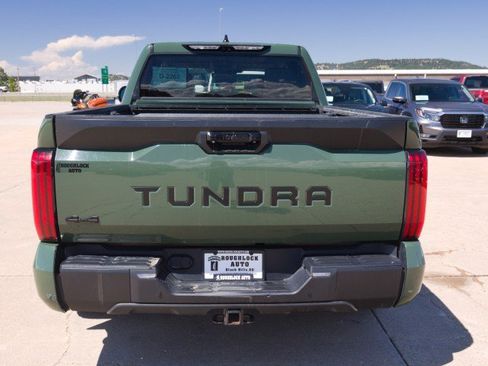 Used 2022 Toyota Tundra SR5 w/ SR5 Premium Package AWD/4WD image 4