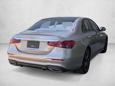 Used 2022 Mercedes-Benz E 450 4MATIC Sedan image 5