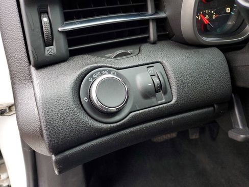 Used 2016 Chevrolet Malibu LT w/ Sun And Convenience Package image 9