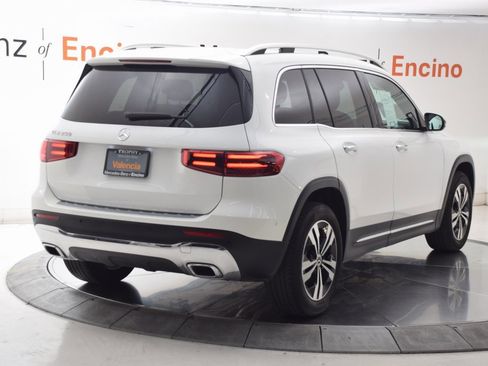 Certified 2025 Mercedes-Benz GLB 250 image 6