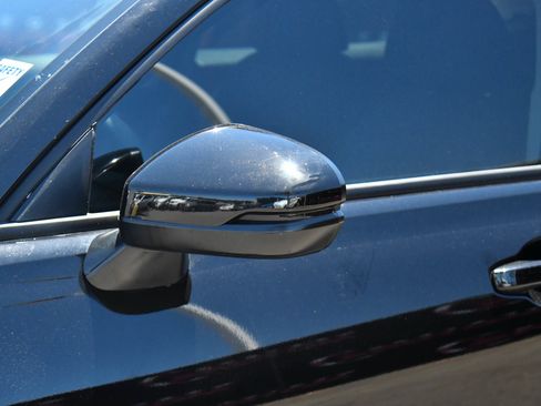 Used 2024 Honda HR-V LX image 13