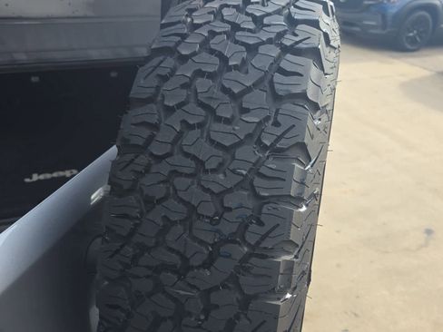 Used 2017 Jeep Wrangler Unlimited Sport w/ Quick Order Package 24S image 18