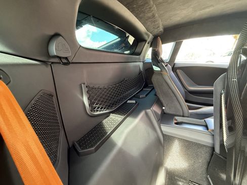 Used 2021 Lamborghini Huracan EVO image 27